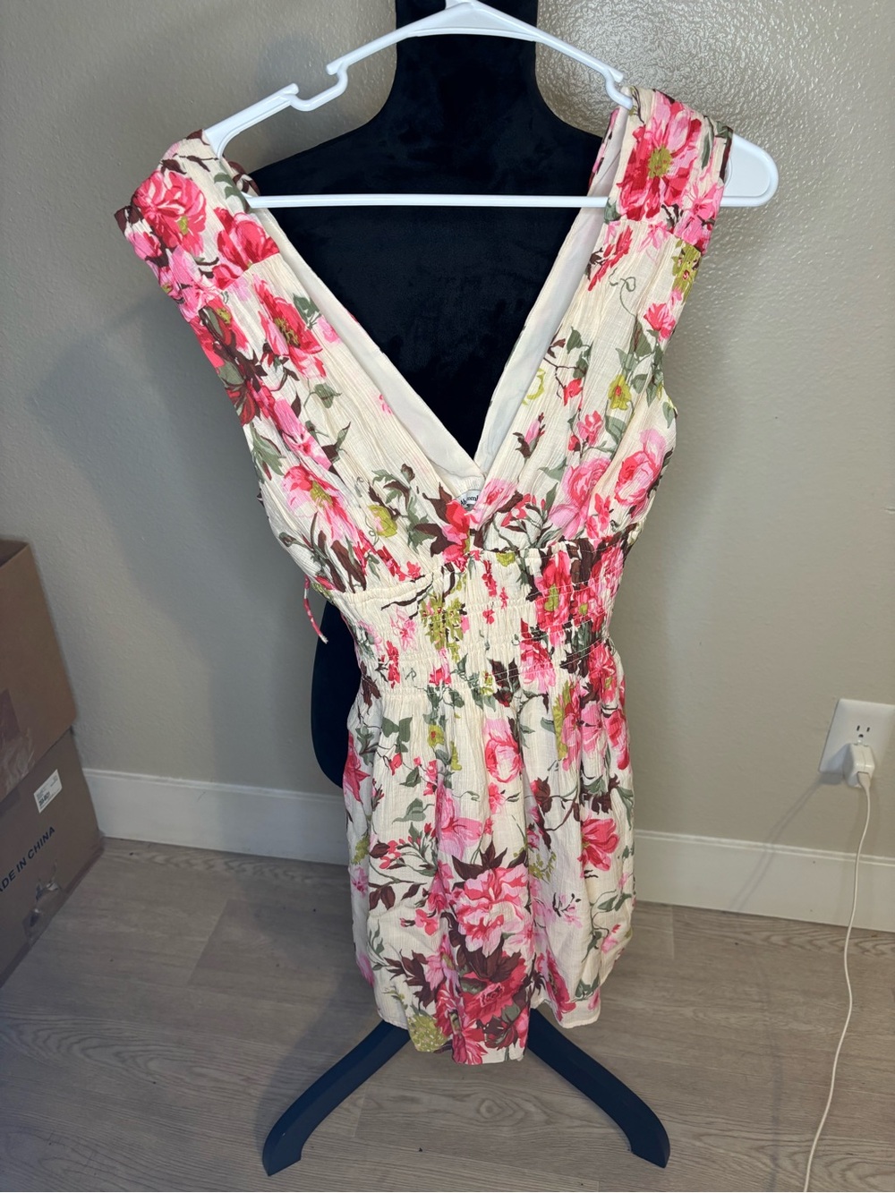 Abercrombie & Fitch Pink and Cream Floral Sundress NWT Size XSP